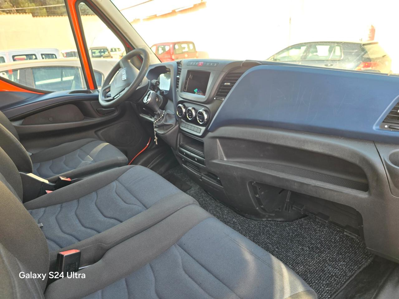 Iveco Furgone e Pedana