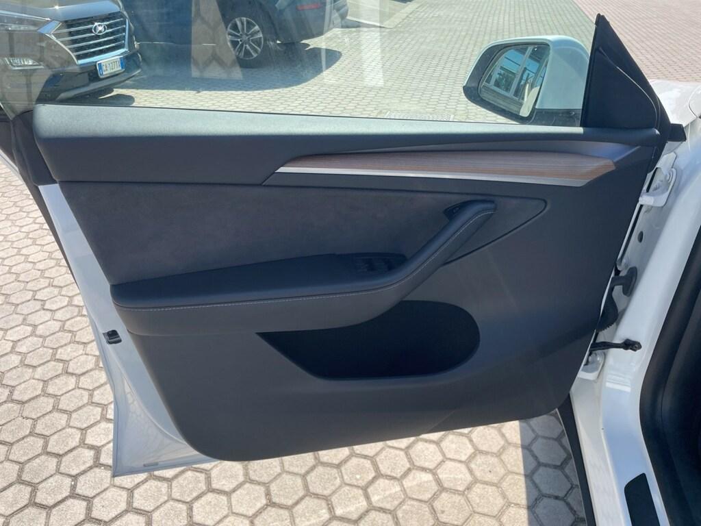 Tesla Model Y Dual Motor Long Range AWD