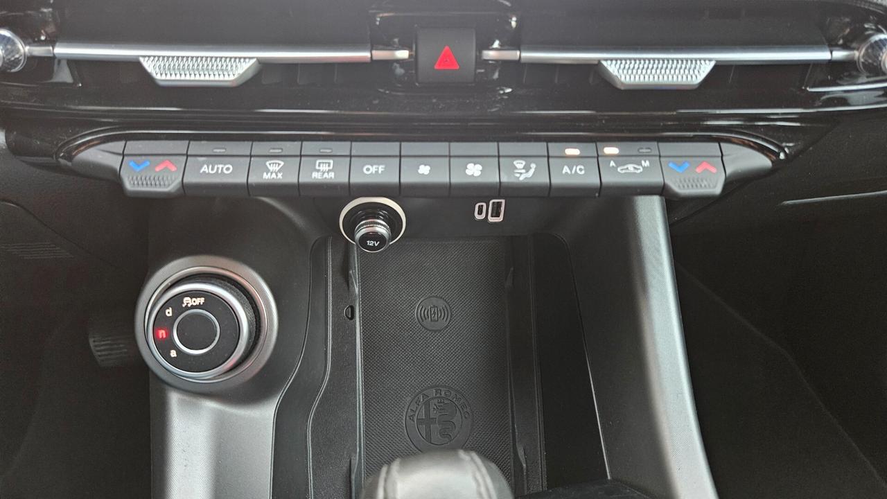 Alfa Romeo Tonale 1.5 hybrid 130cv tct7 CRUISE ADATT-NAVY-DAB-18"