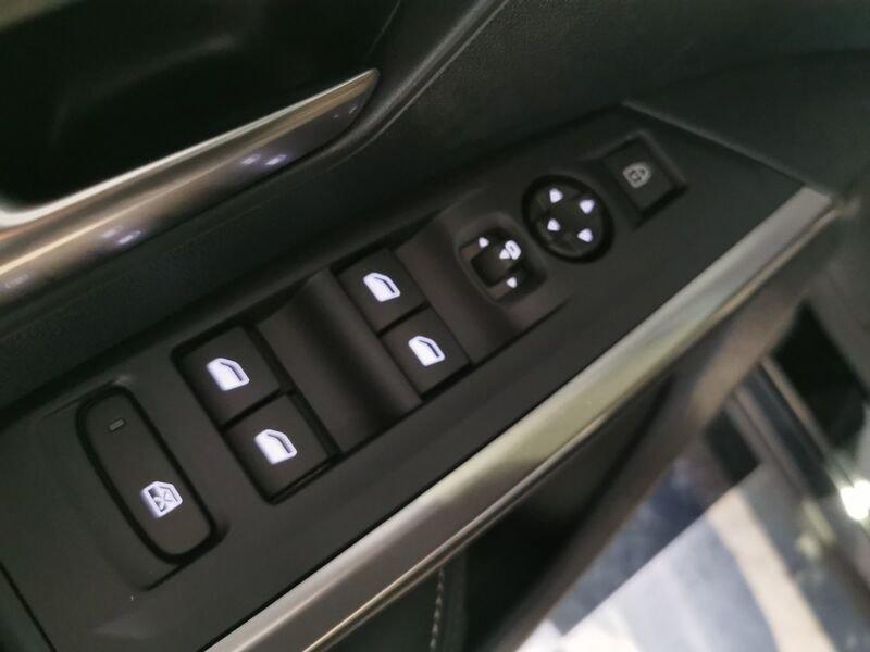 Peugeot 3008 Hybrid 145 Allure e-DCS 6