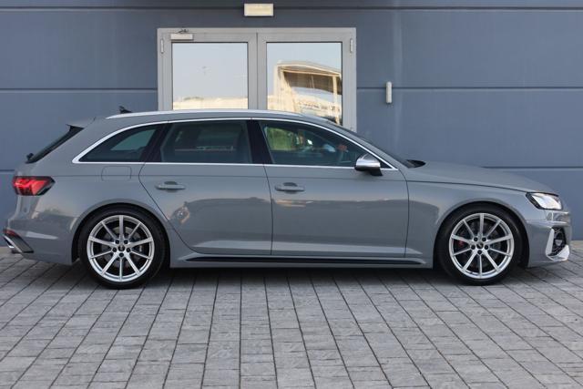 AUDI RS4 Avant