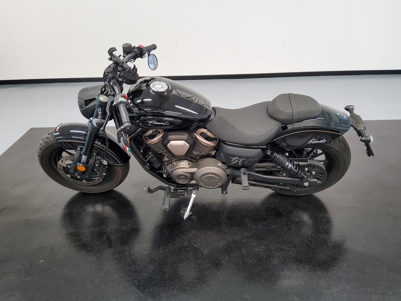 Benda Motorcycles Chinchilla 500 borse laterali incluse