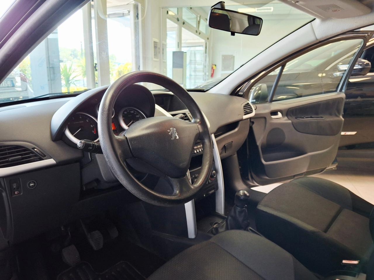 Peugeot 207 Plus 1.4 8V 75CV 5p. ECO GPL