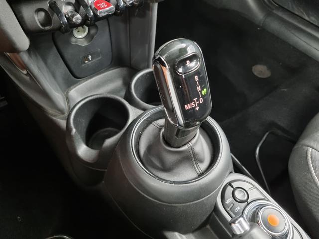 MINI Cooper D 1.5 Cooper D AUTOMATICA