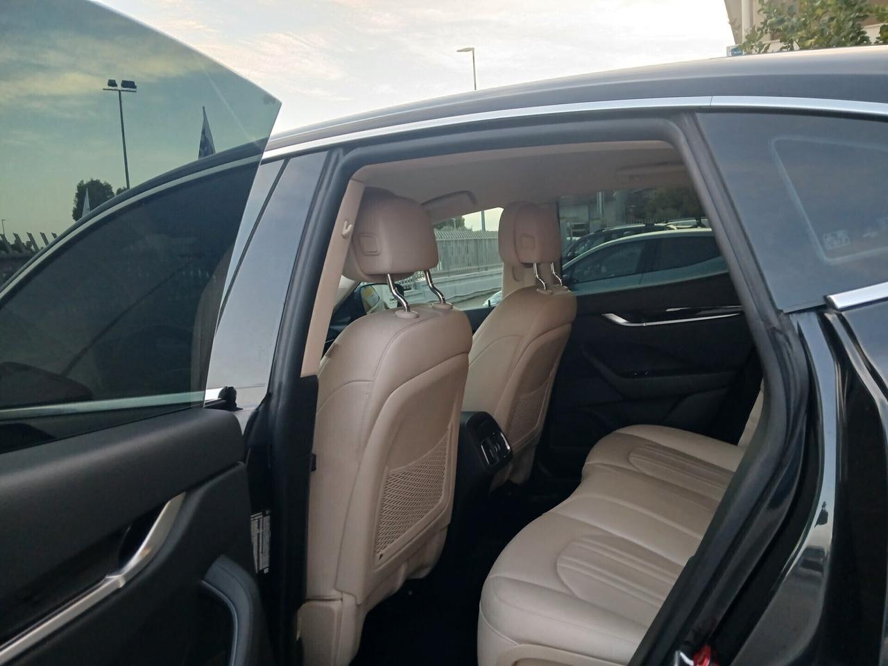 MASERATI Levante 3.0 V6 Diesel 250cv PARI AL NUOVO