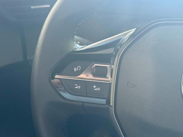 PEUGEOT 2008 PureTech 100 S&S Allure
