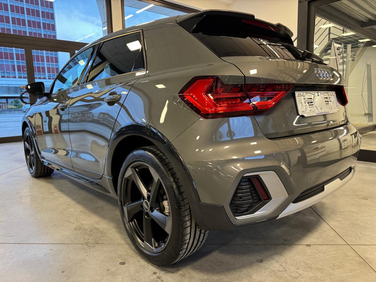 Audi A1 Allstreet 30 1.0 TFSI 110cv Int. Pelle Cerchi 18"