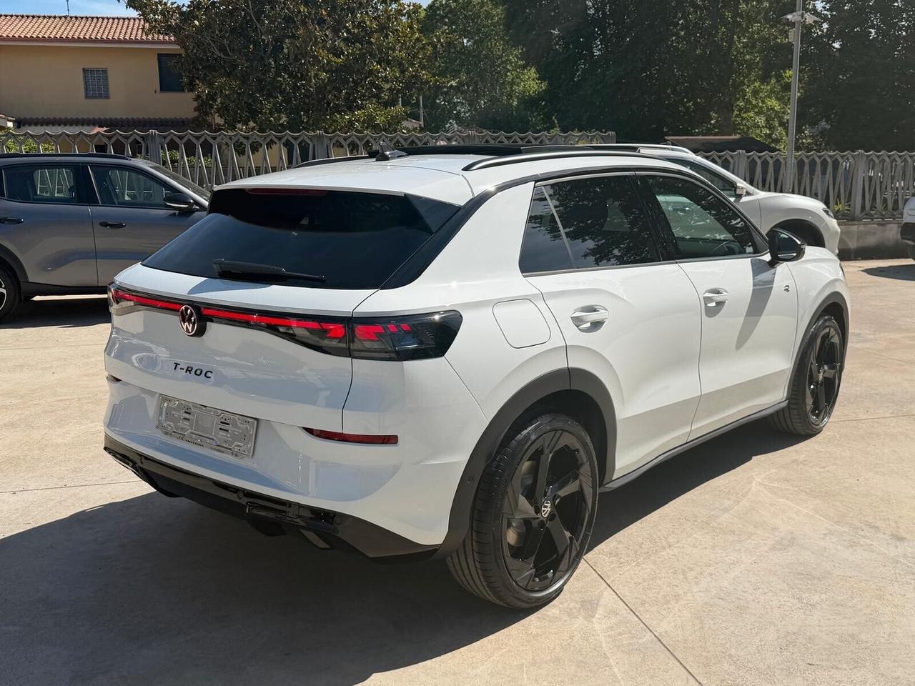 Volkswagen T-Roc 1.5 eTSI ACT 150 CV DSG R-Line