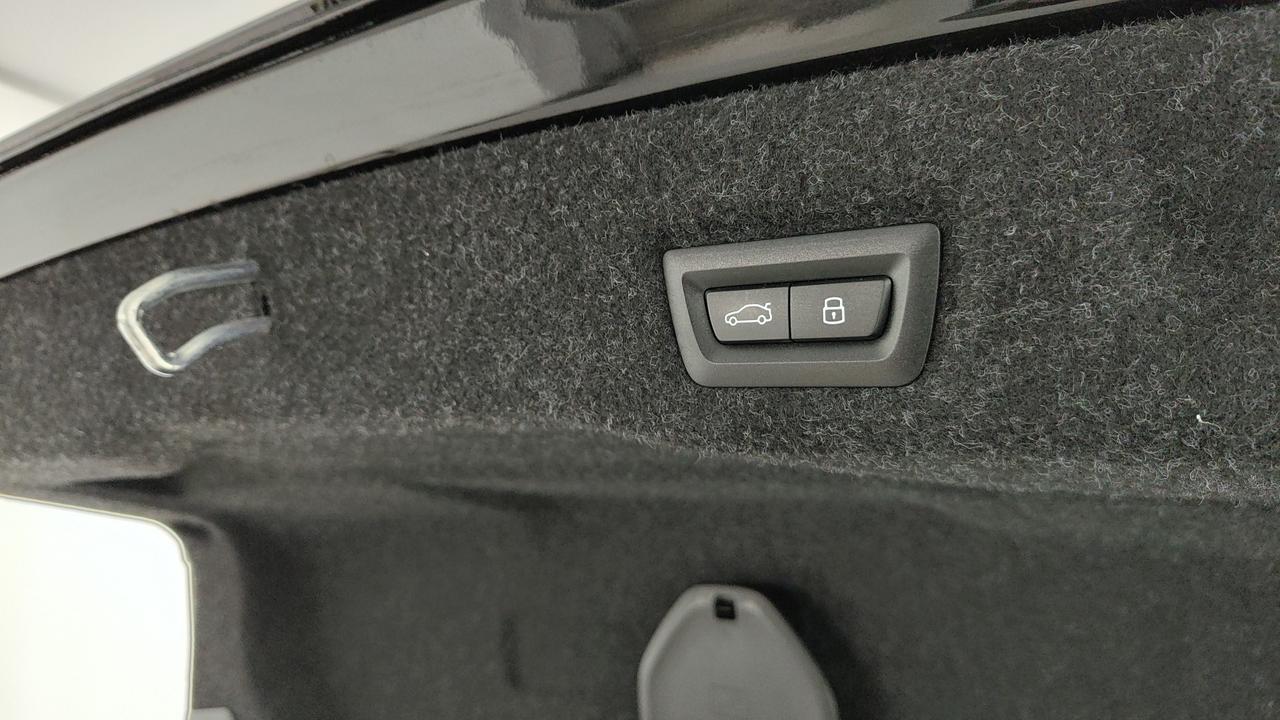 BMW Serie 5 G60 Berlina - 520d 48V xdrive MSport Pro auto