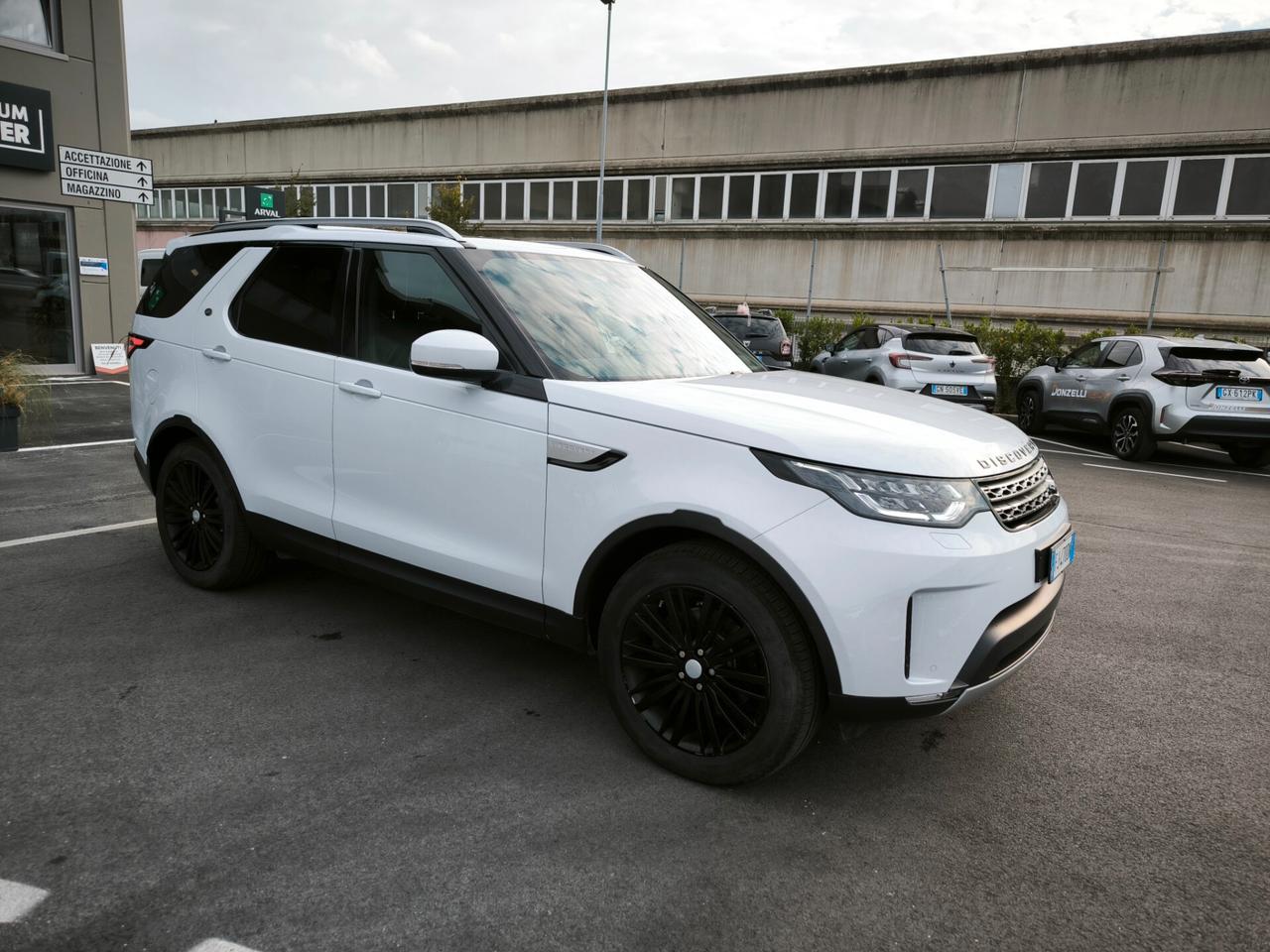Land Rover Discovery 2.0 SD4 240 CV HSE 7 POSTI