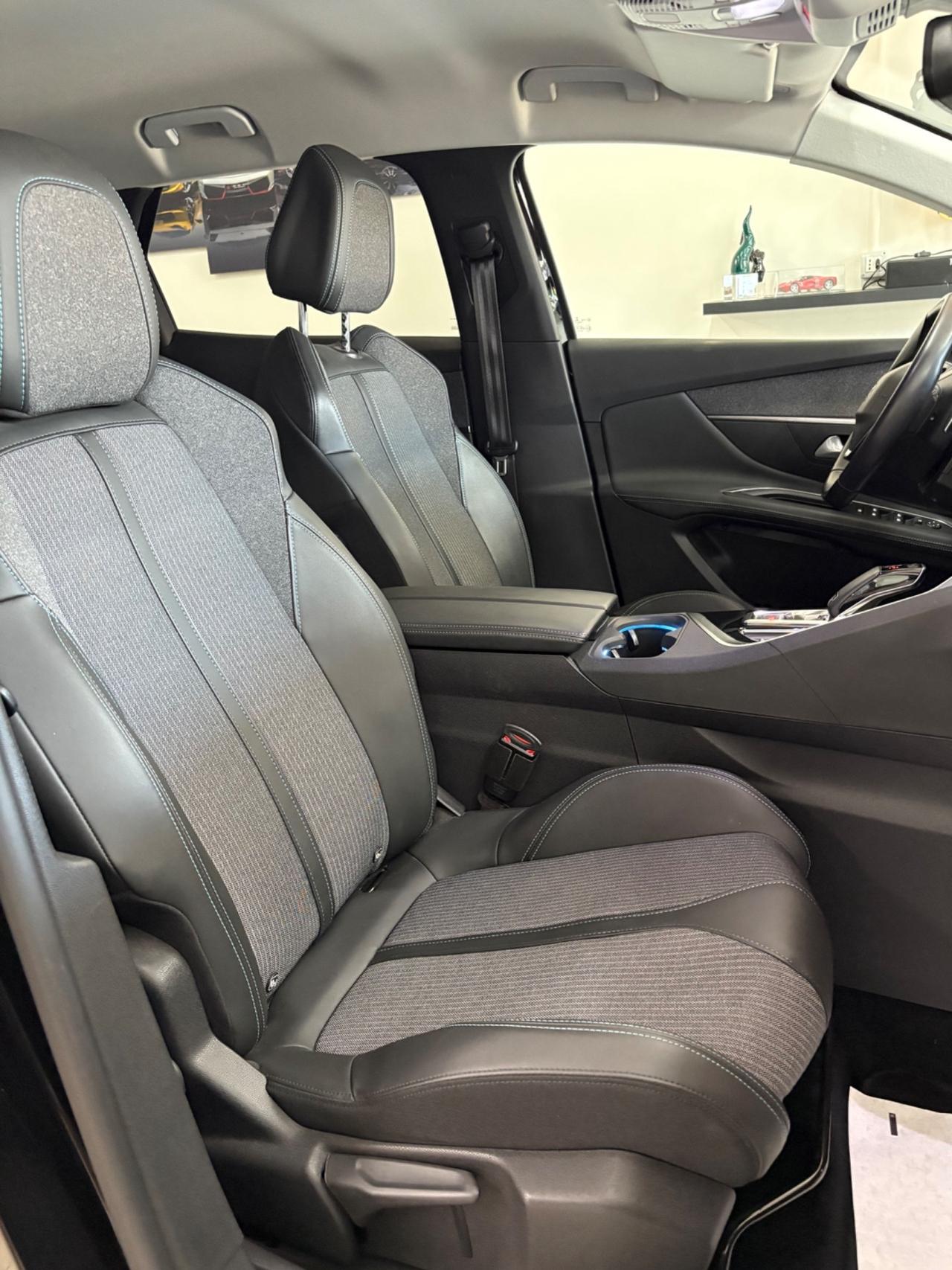 Peugeot 3008 BlueHDi 130 Allure Pack