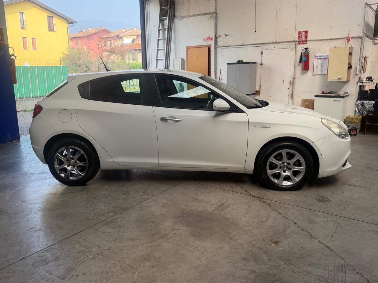 Alfa Romeo Giulietta 1.6 JTDm-2 105 CV Progression
