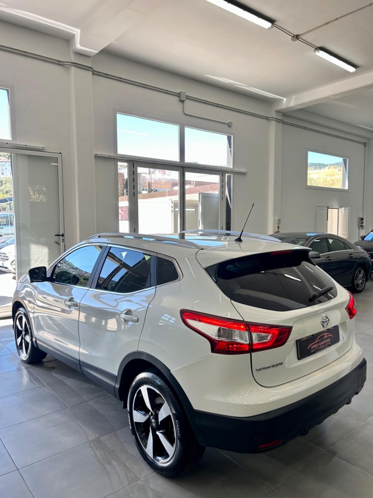 Nissan Qashqai 1.5 dCi Tekna TETTO finanziabile