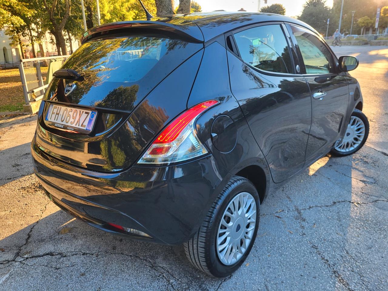 Lancia Ypsilon 1.2 GPL-5 POSTI-23 EURO KM 370!!!UNICO PROPRIETARIO