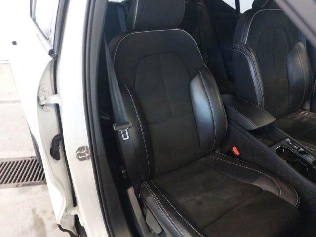 VOLVO XC40 T4 Recharge Plug-in Hybrid R-design