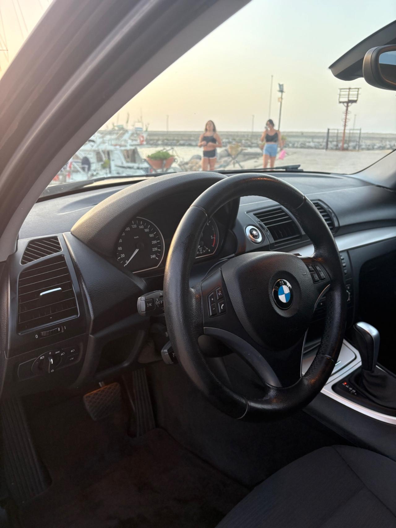 Bmw 118d 5 porte super accessoriata