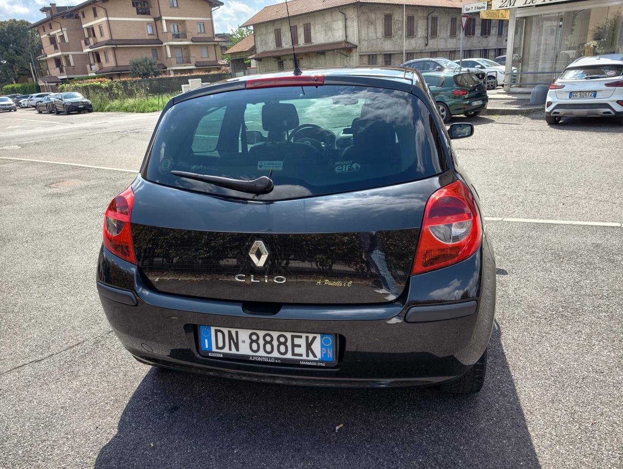 Renault Clio 1.2 16V 3 porte Le Iene