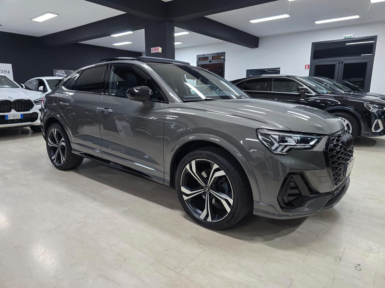 Audi Q3 SPB 35 TDI S tronic line (Tetto)