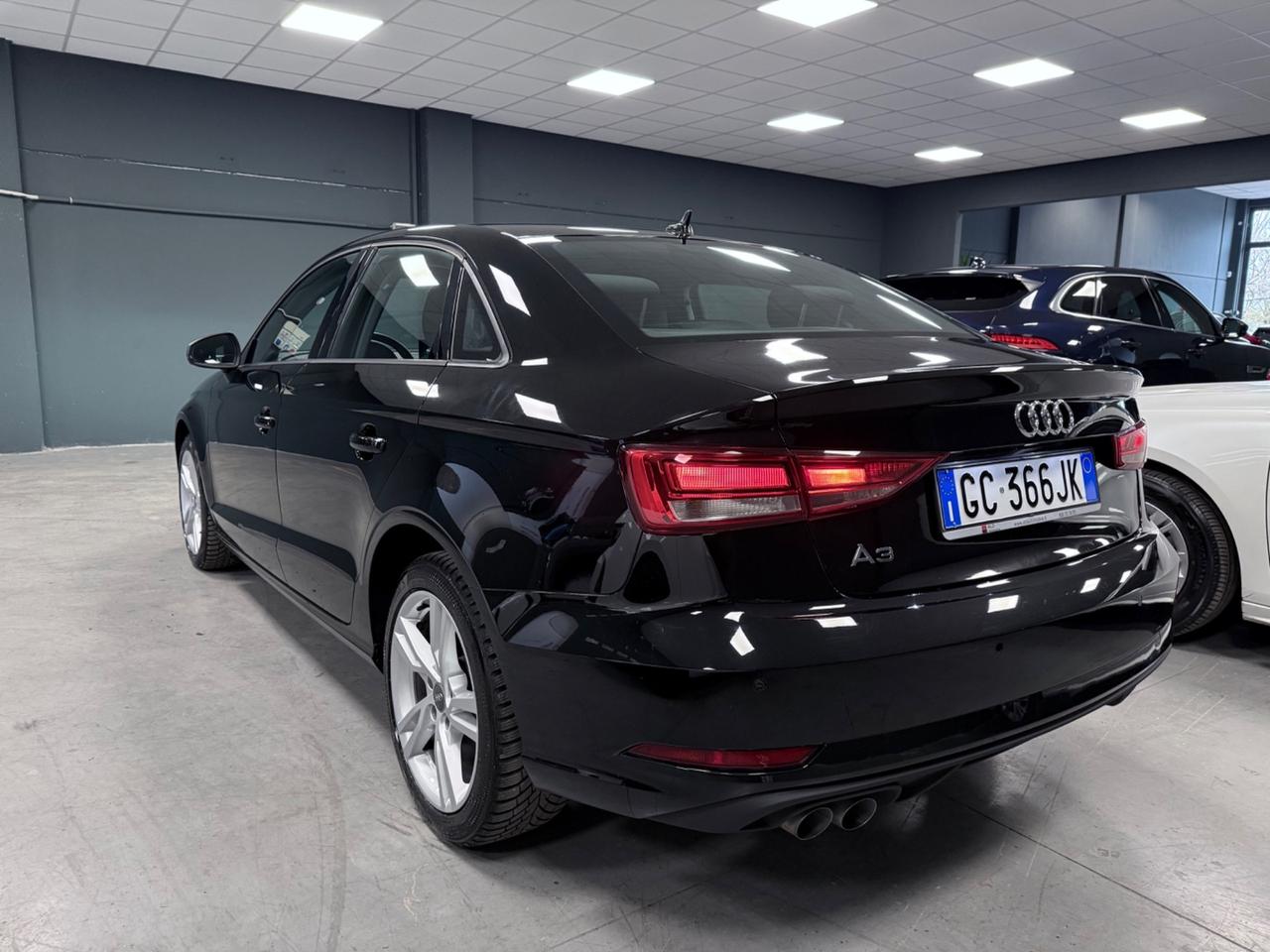 Audi A3 Sedan 35 TDI S tronic Business Advanced