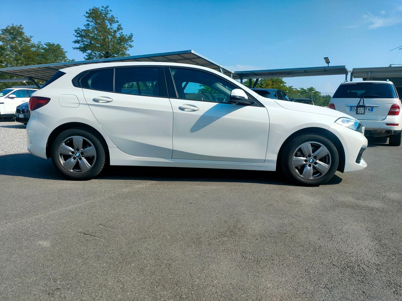 Bmw 116 116d 5p. Business Advantage NEOPATENTATI IVA DEDUCIBILE