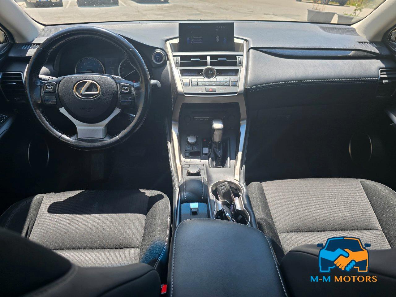 Lexus NX 300h 2.5 Executive 4wd cvt