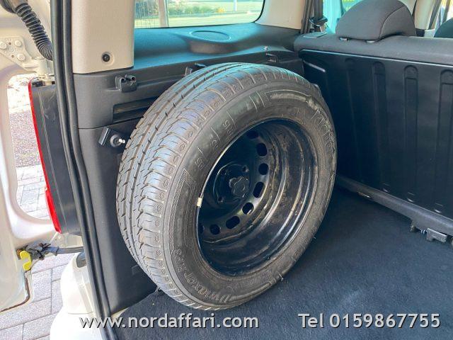 PEUGEOT Partner Tepee BlueHDi 100 4x4 Active Traction Control