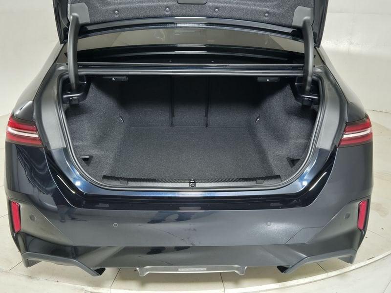 BMW Serie 5 G60 Berlina 520d 48V xdrive MSport Pro auto