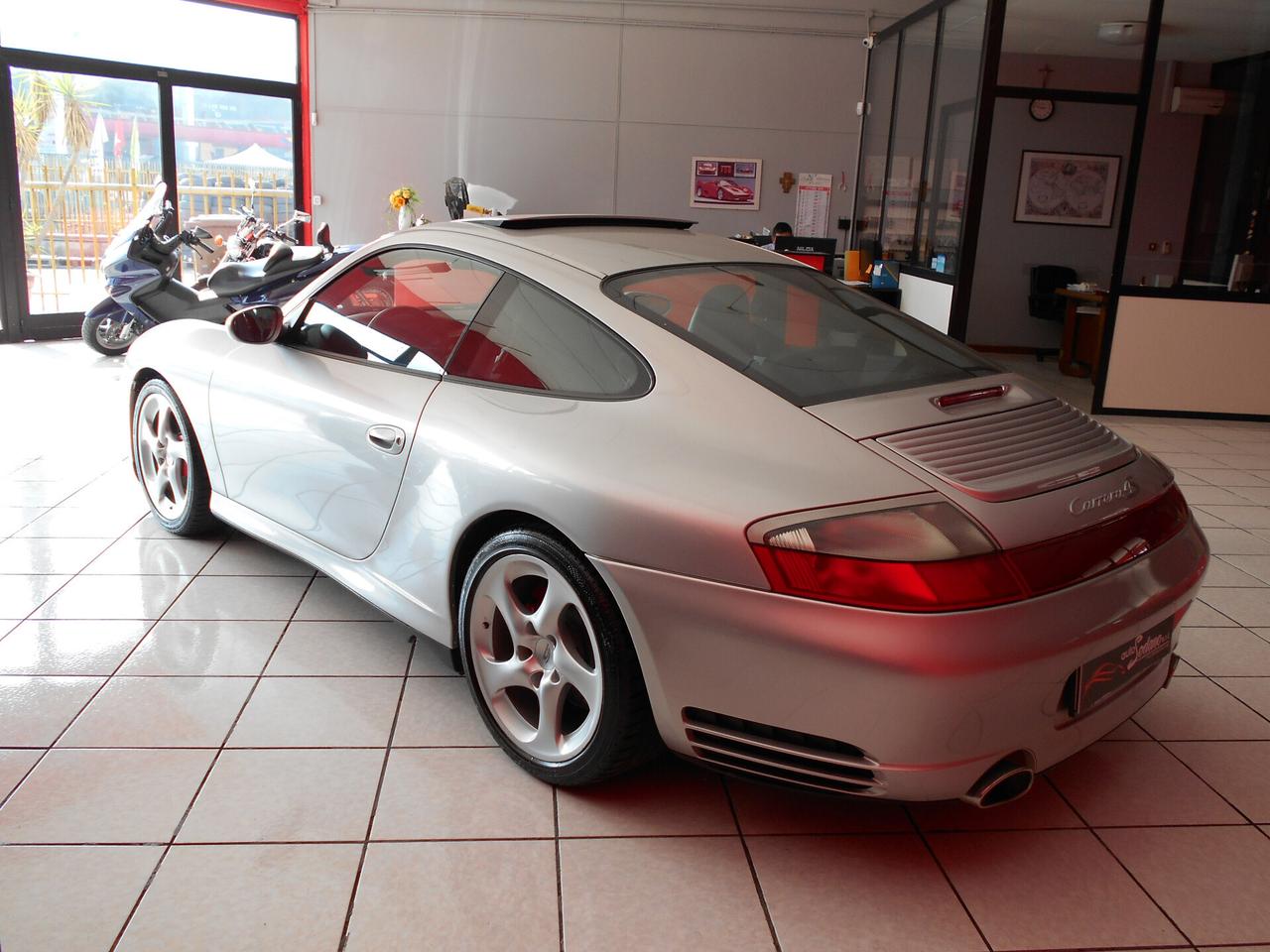 Porsche 911 Carrera 4S cat Coupé