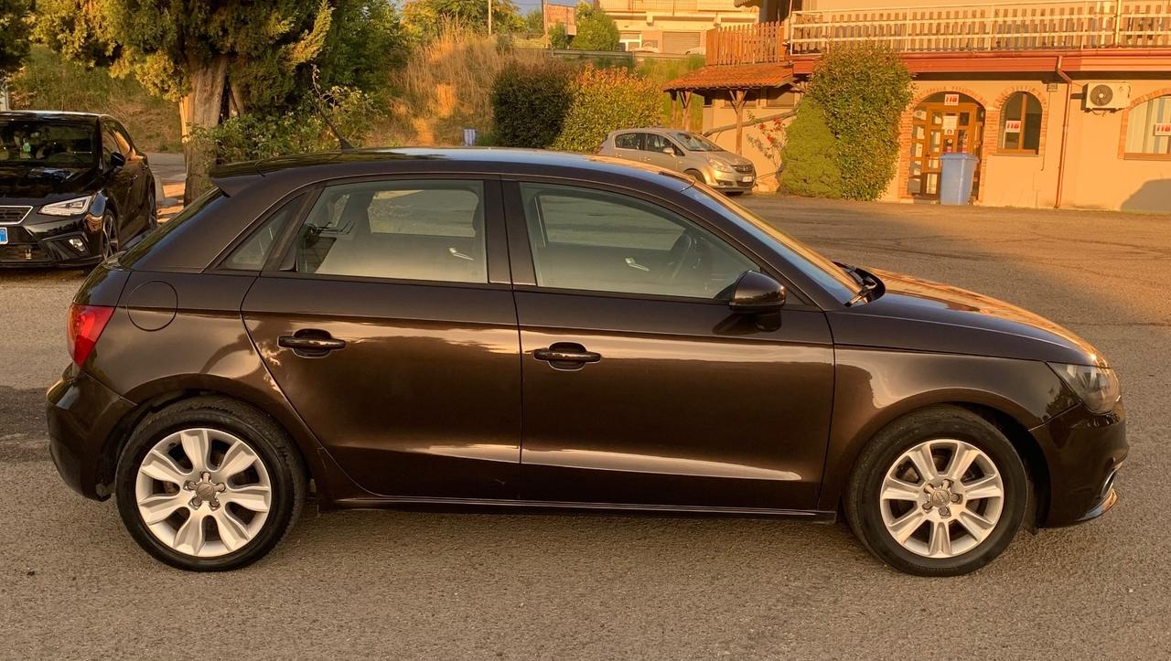Audi A1 1.6 TDI Ambition 150000 KM