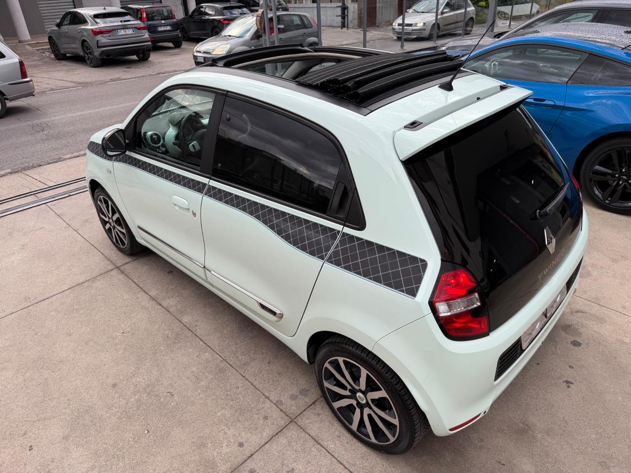 Renault Twingo SCe EDC La Parisienne