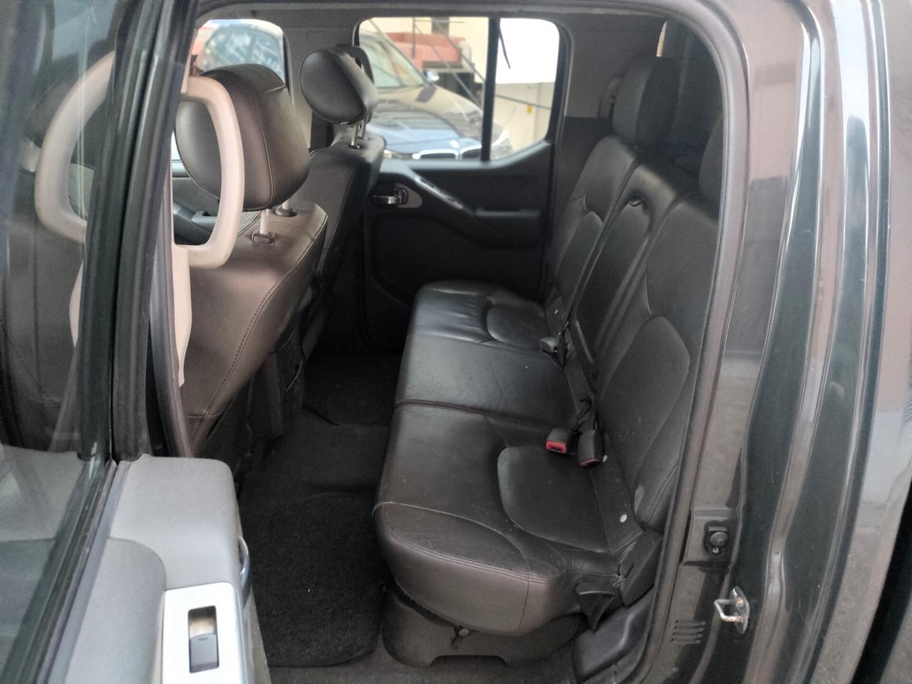 Nissan Navara 2.5 dCi 4p Double Cab LE