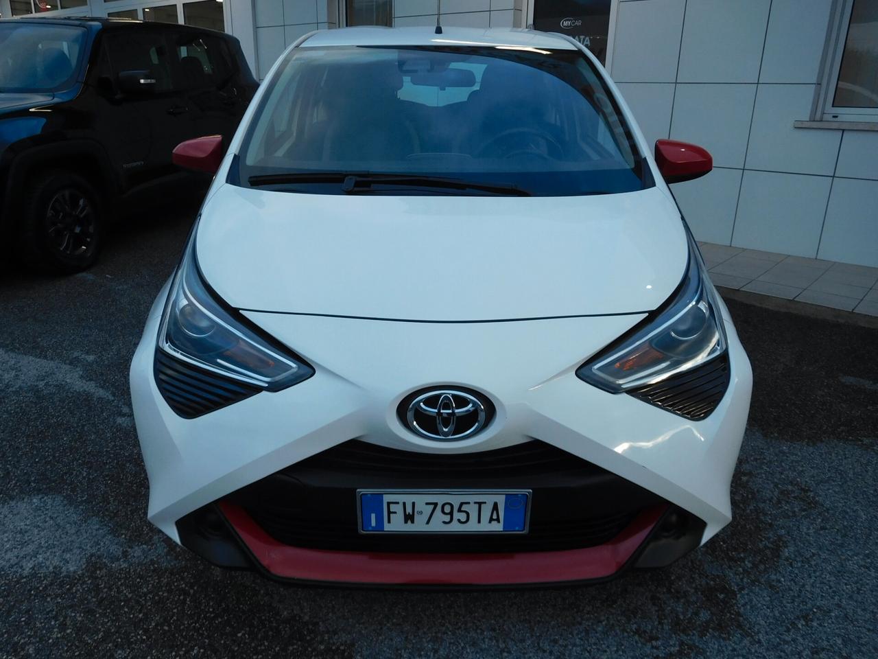Toyota Aygo 1.0 VVT-i 72 CV 5 porte x-fun