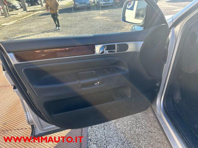 VOLKSWAGEN Touareg 2.5 R5 TDI AUTOMATIK N1 4 POSTI. NAVIG !!!!