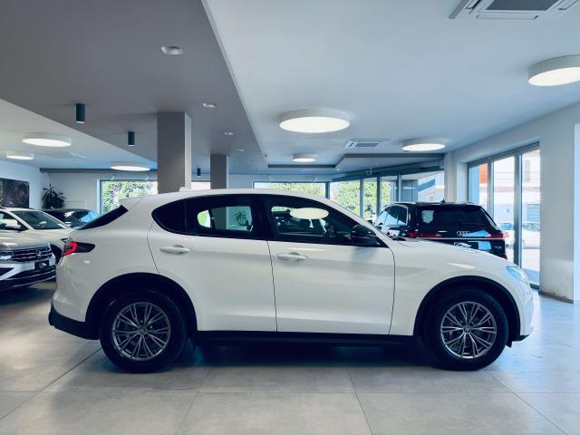 Alfa Romeo Stelvio 2.2 t Super rwd 160cv auto