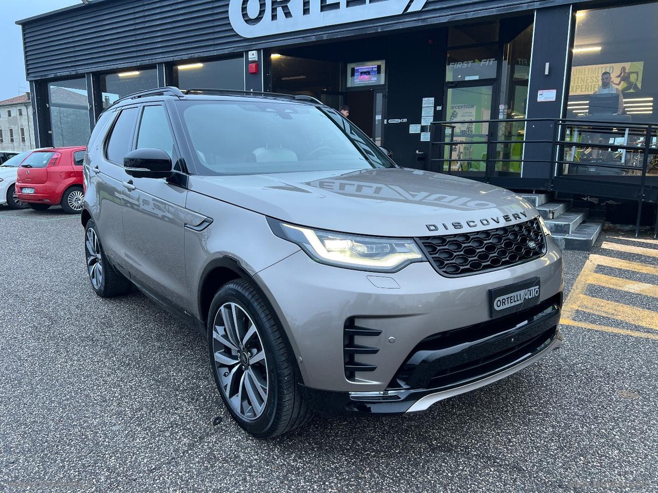 LAND ROVER Discovery 3.0D I6 249CV R-Dyn. SE 7 POSTI