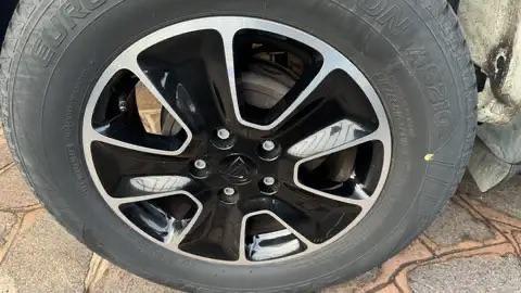 Dacia Duster 1.6 115CV S&S 4x2 Serie Speciale Lauréate Family