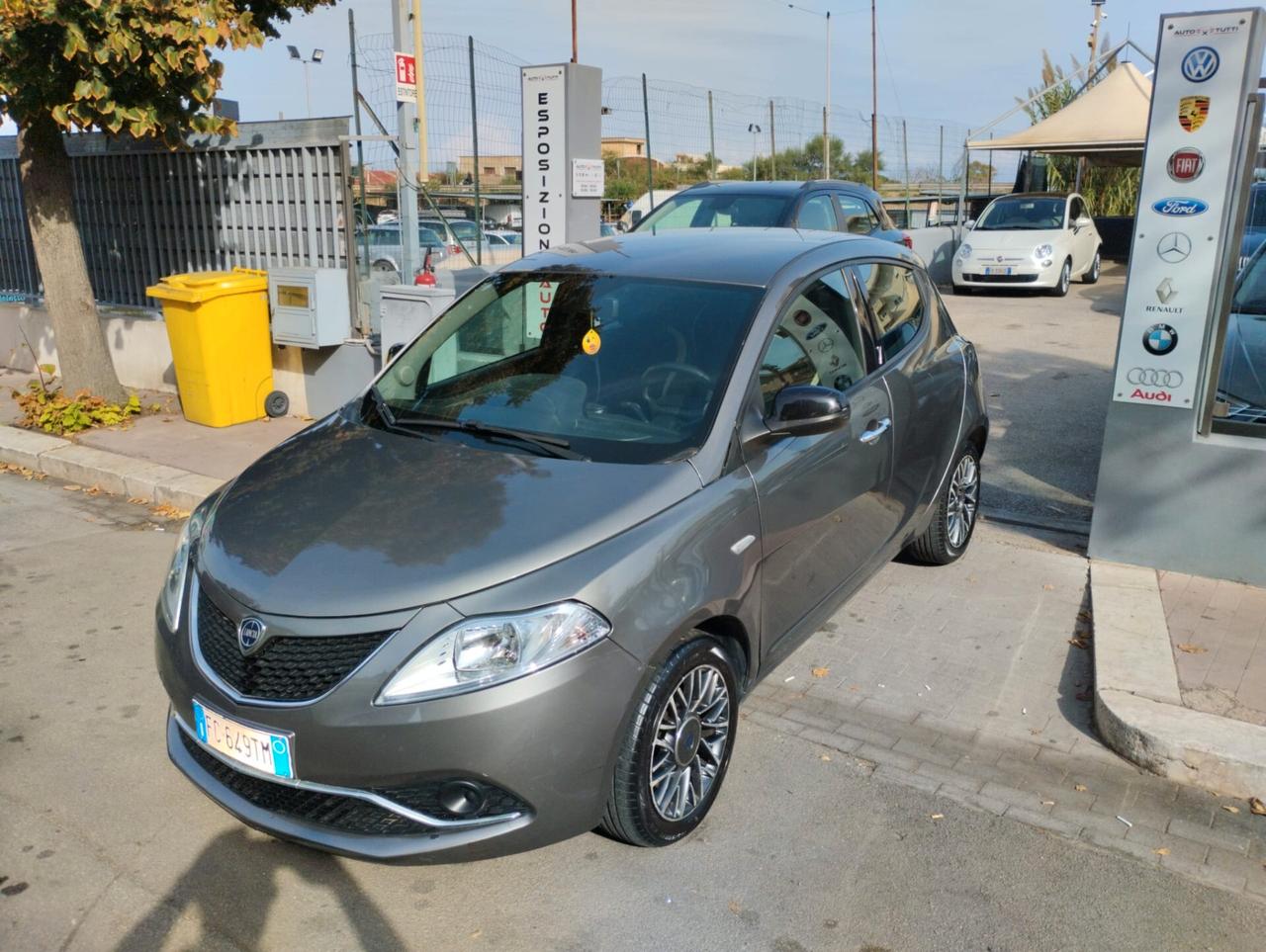 Lancia Ypsilon 1.3 MJT 16V 95 CV 5 porte S&S Silver