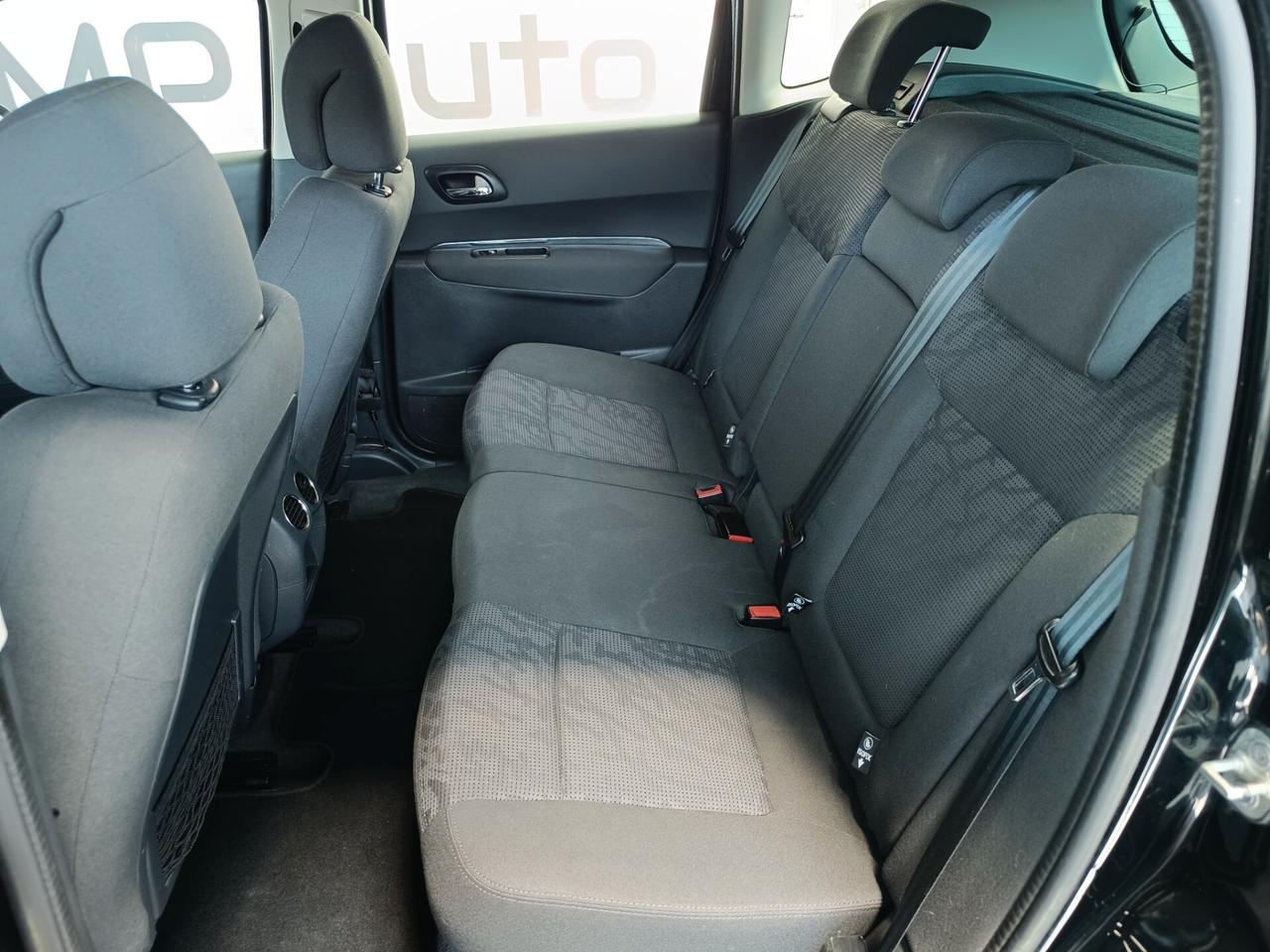 Peugeot 3008 1.6 HDi 115CV Business