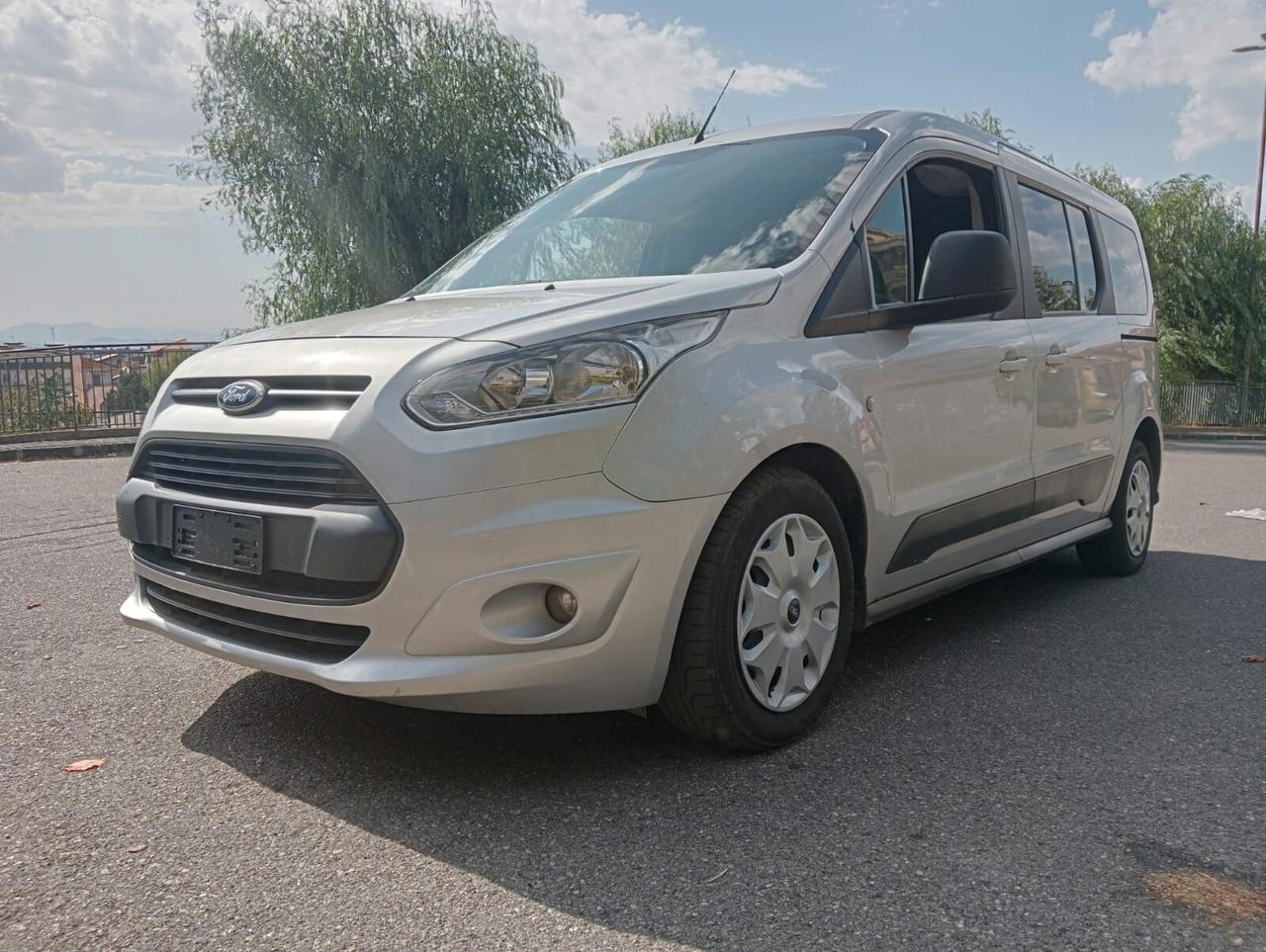 Ford Tourneo Connect Pianale ribassato con rampa disabili in carrozzina