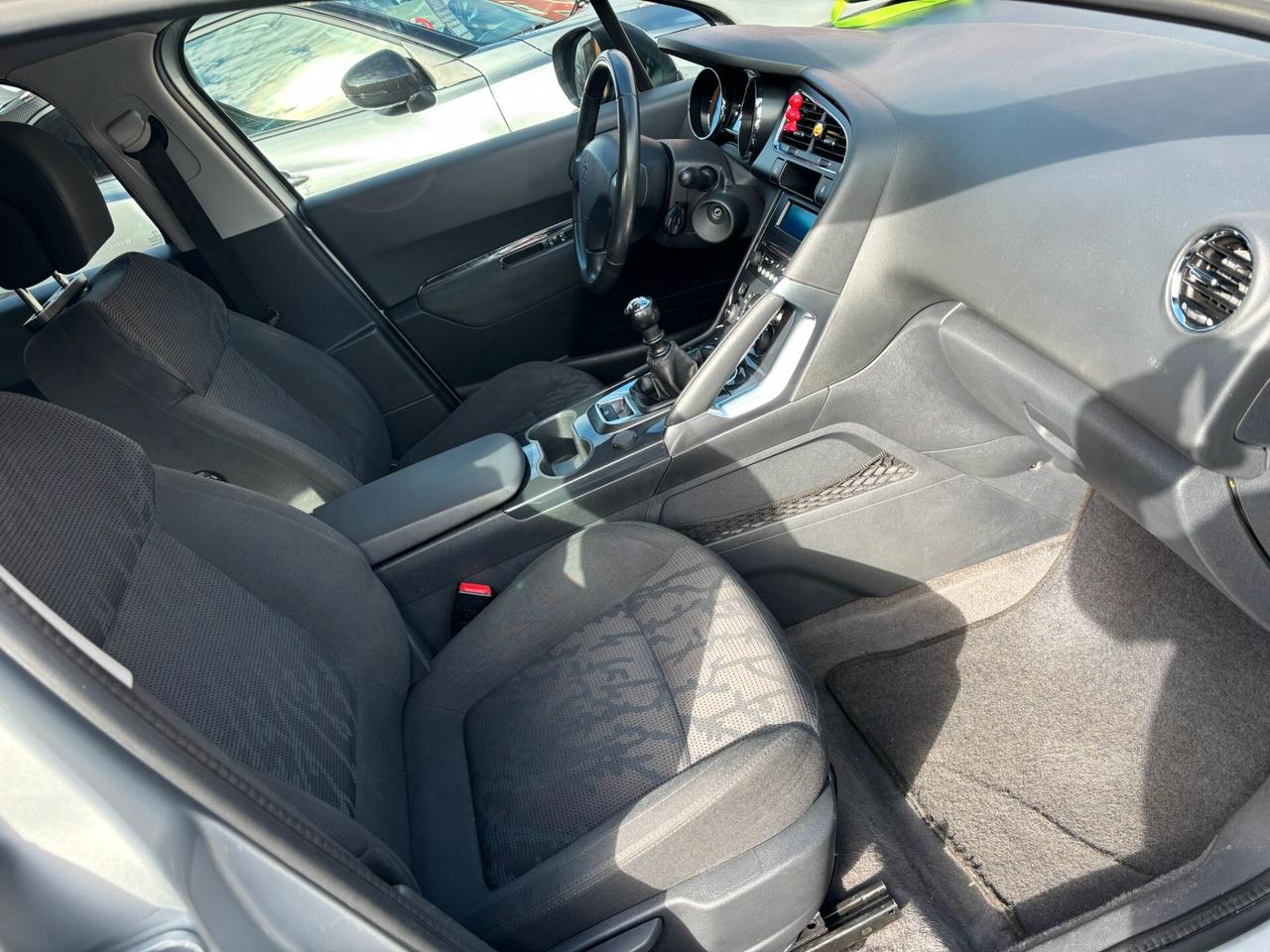 Peugeot 3008 1.6 HDi 115CV Active