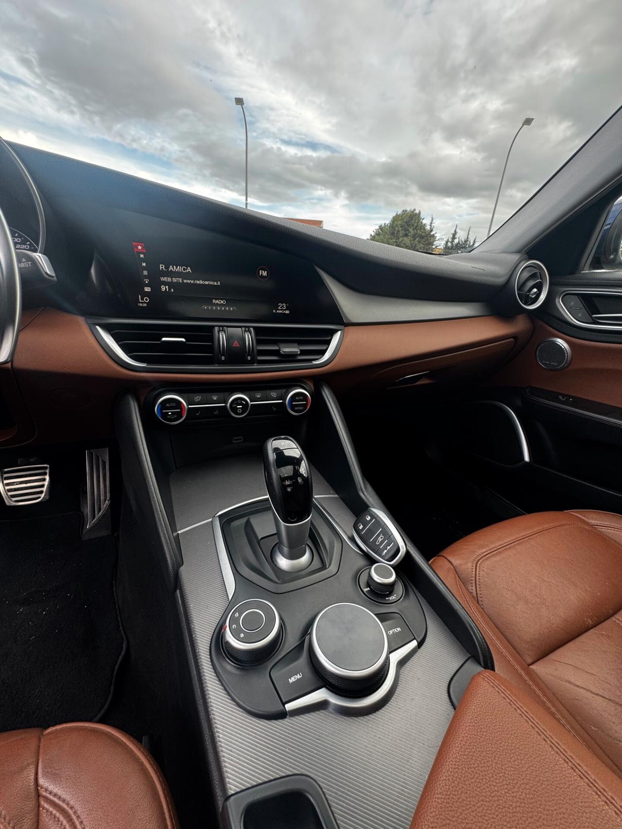 Alfa Romeo Giulia 2.2 Turbodiesel 210 CV AT8 AWD Q4 Veloce