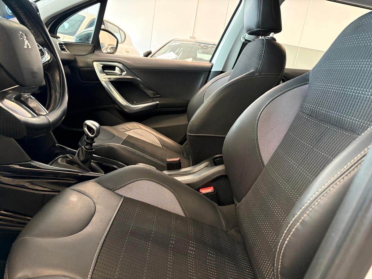 Peugeot 2008 ALLURE BlueHDi 120 6mt GRIP CONTROL
