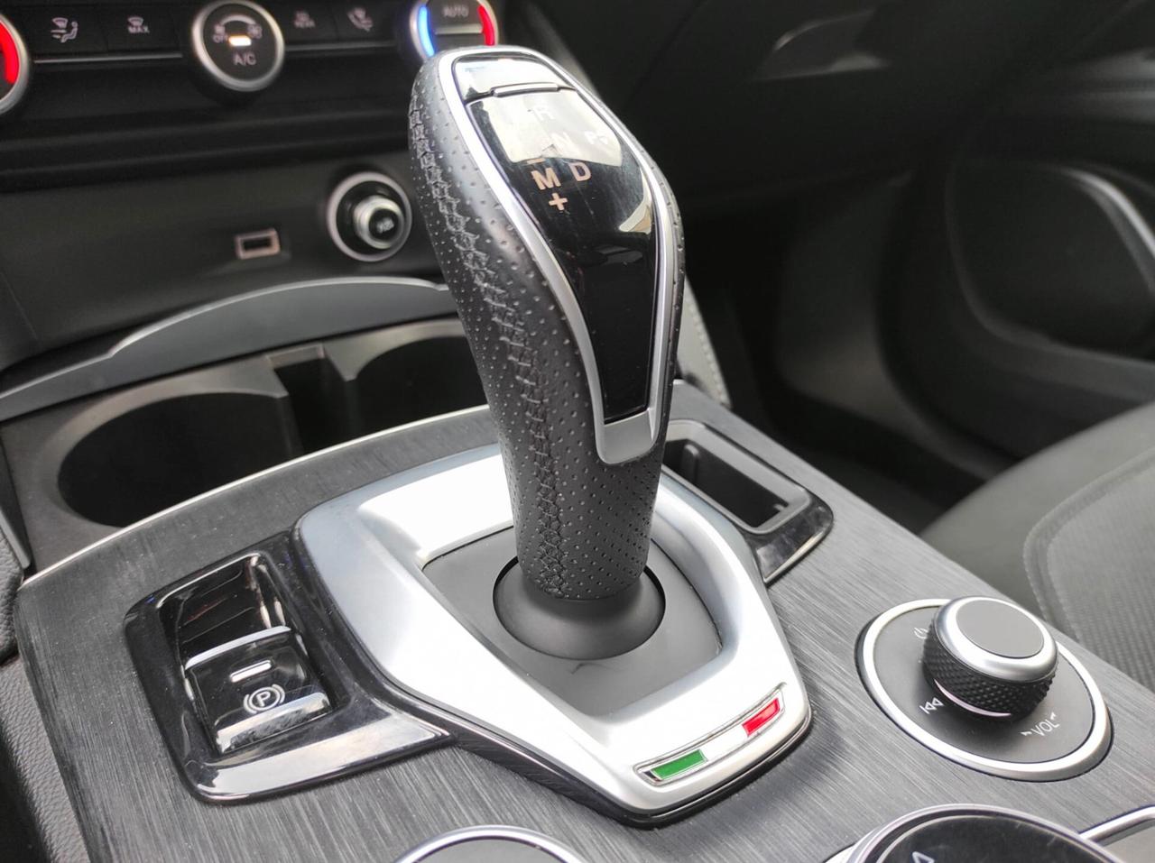 Alfa Romeo Stelvio 2.2 Turbodiesel 190 CV AT8 Q4 Business