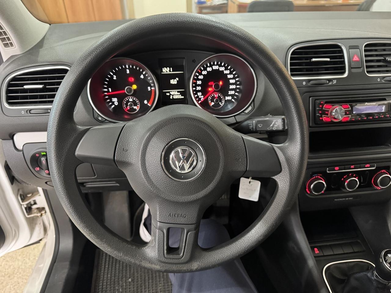 Volkswagen GOLF 6 TDi 1.6 CC. 105 cv.