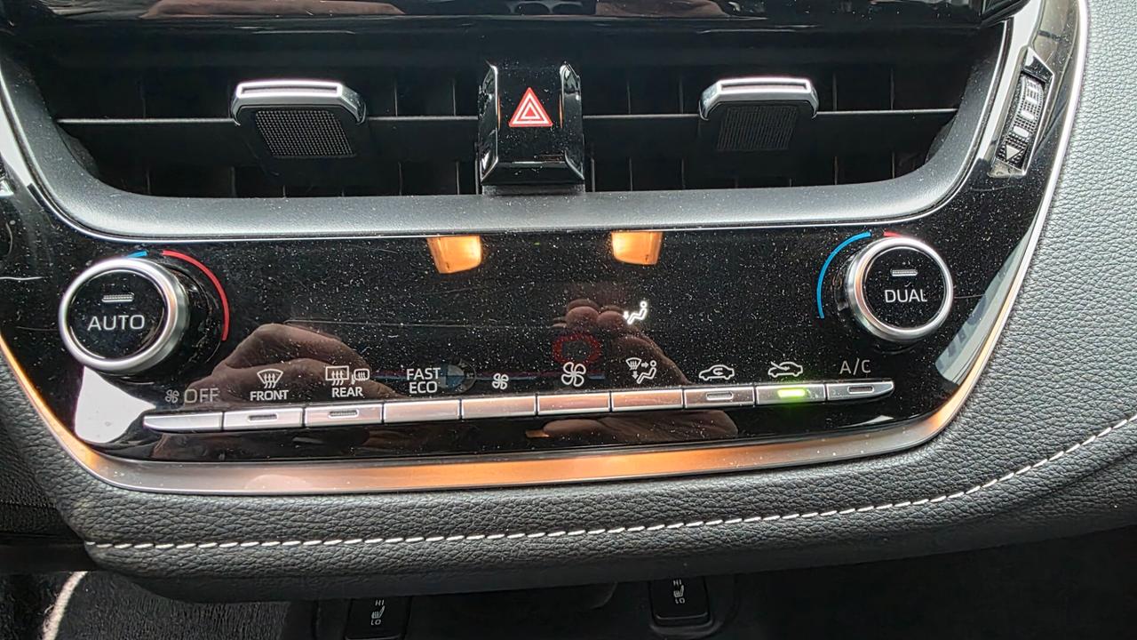 Toyota Corolla 1.8 Hybrid Business