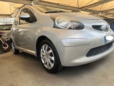 TOYOTA AYGO AUTOMATICA