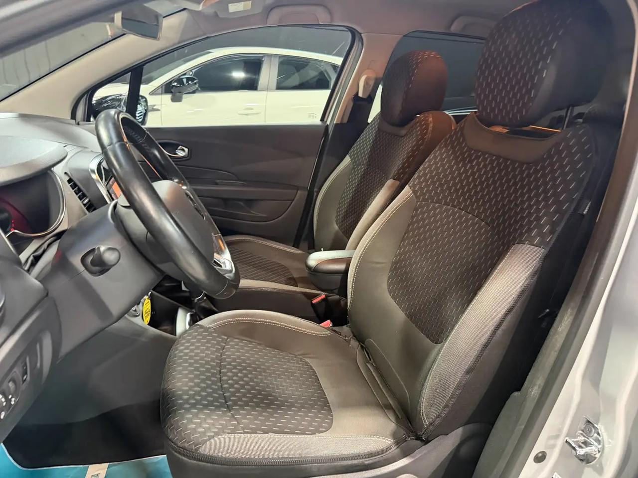 Renault Captur 1.5 dci Intens 90cv edc