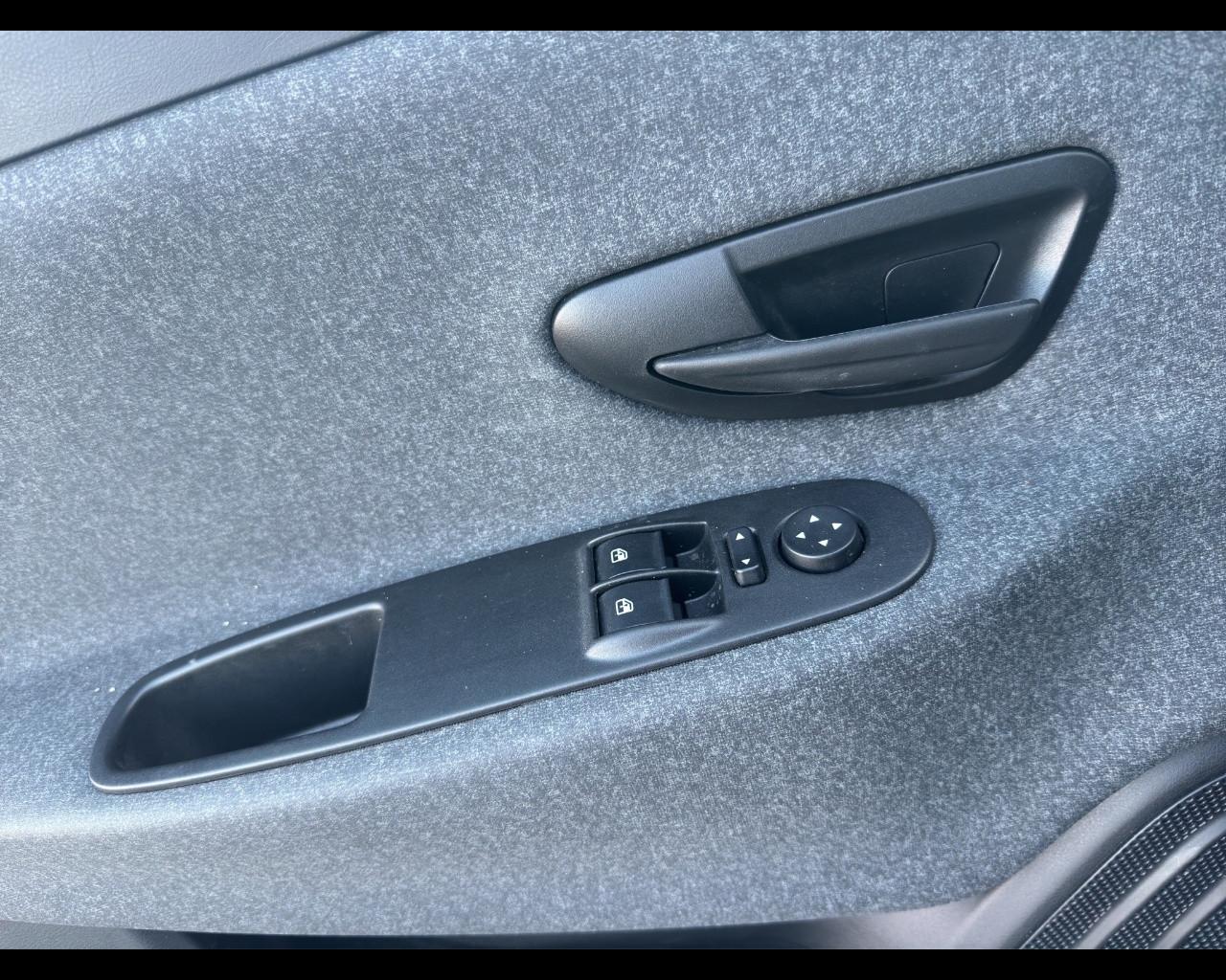 LANCIA Ypsilon My21 0.9 Twinair 70cvMetano Silver