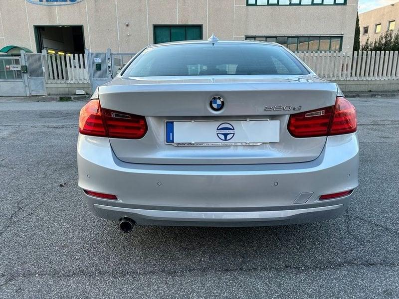 BMW Serie 3 320 d Business aut. 184cv