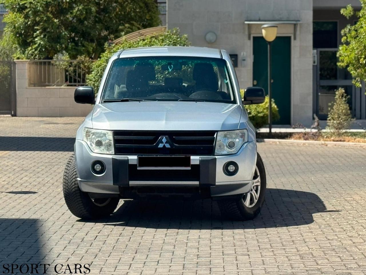 Mitsubishi Pajero 3.2 DI-D 16V aut. 3p. Instyle 200 CV